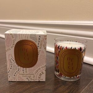 Diptyque Délice Scented Candle - Gold and White
